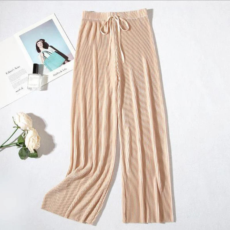 Calça Pantalona Plissada Feminina em Seda Gelada Casual
