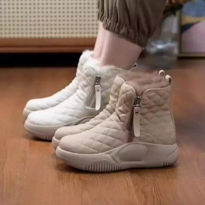 Bota Feminina Cano Médio Acolchoada com Forro Peluciado e Zíper Lateral – Conforto Térmico e Estilo Casual