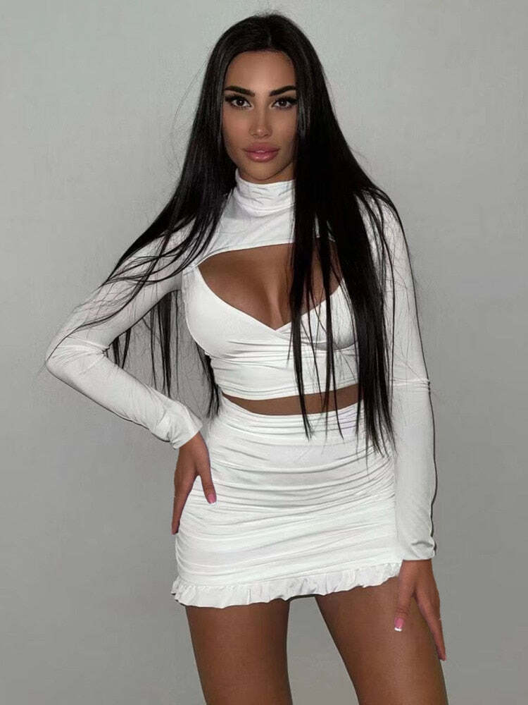 Conjunto Feminino Justo com Manga Longa e Saia Curta – Estilo e Sensualidade em um Só Look