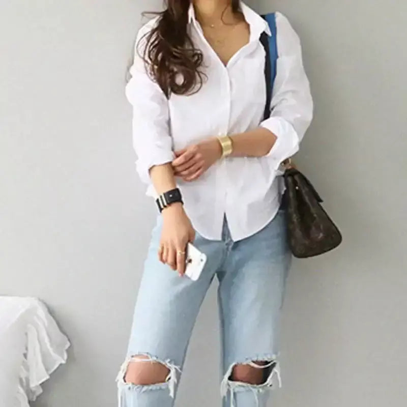 Camisa Feminina Clássica com Bolso Frontal – Versatilidade e Conforto