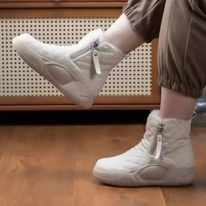 Bota Feminina Cano Médio Acolchoada com Forro Peluciado e Zíper Lateral – Conforto Térmico e Estilo Casual
