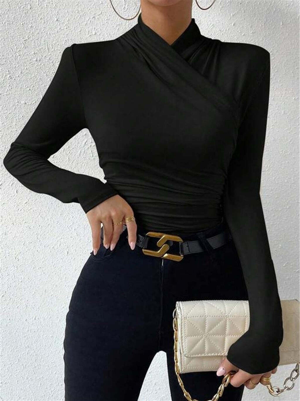 Blusa Plissada com Gola Cruzada