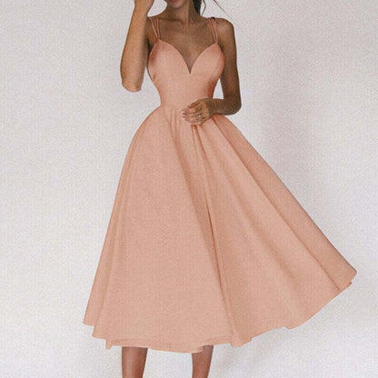 Vestido Longo de Alças Finas com Decote Profundo e Saia Rodada – Elegância e Sofisticação para Momentos Únicos