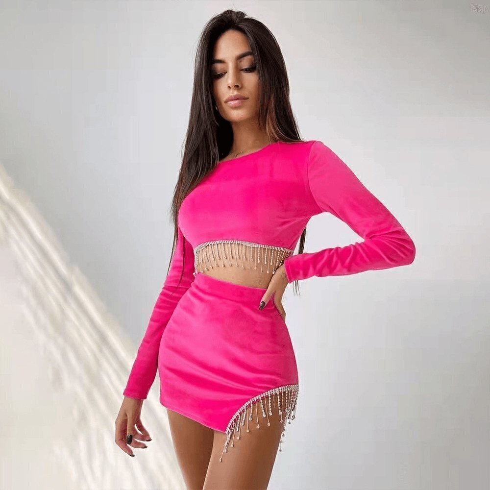 Conjunto Feminino com Manga Longa e Franjas de Strass – Elegância e Brilho para Festas