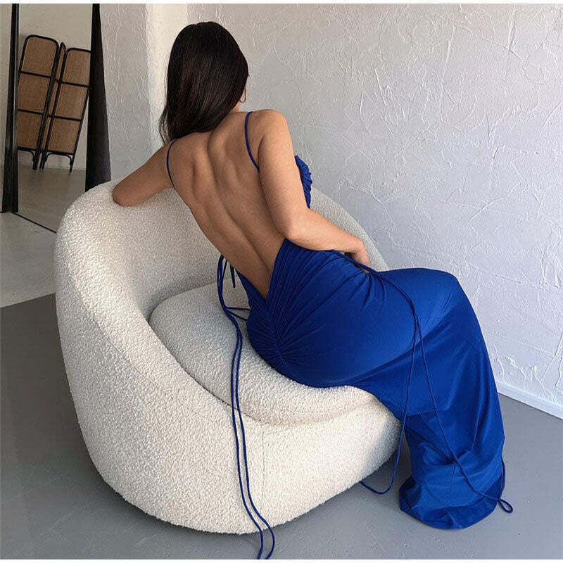Vestido Longo Justo com Alças Finas e Amarração Lateral – Elegância Contemporânea para Ocasiões Especiais