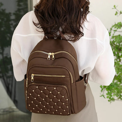 Mochila Feminina Nylon Impermeável Grande com Tachas