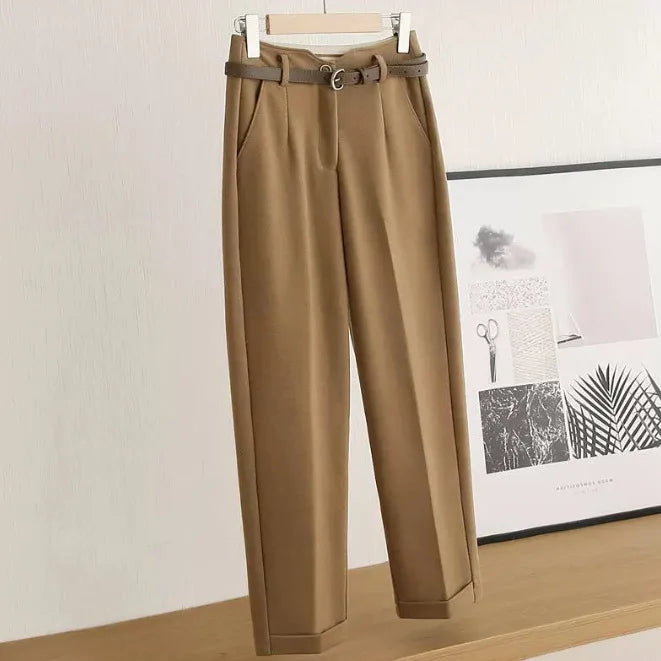 Calça Feminina Alfaiataria de Lã Cintura Alta com Cinto