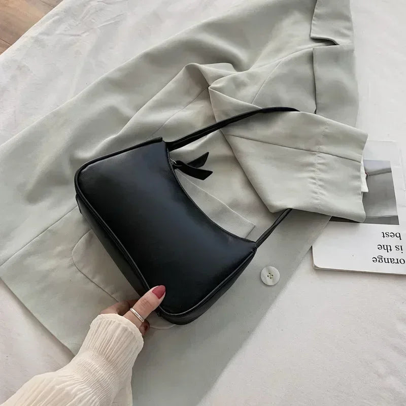 Bolsa Hobo Feminina Minimalista em Couro PU – Ombro e Transversal