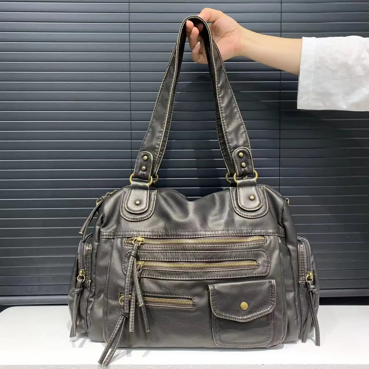 Bolsa Tiracolo Y2K Feminina em Couro Sintético com Múltiplos Bolsos