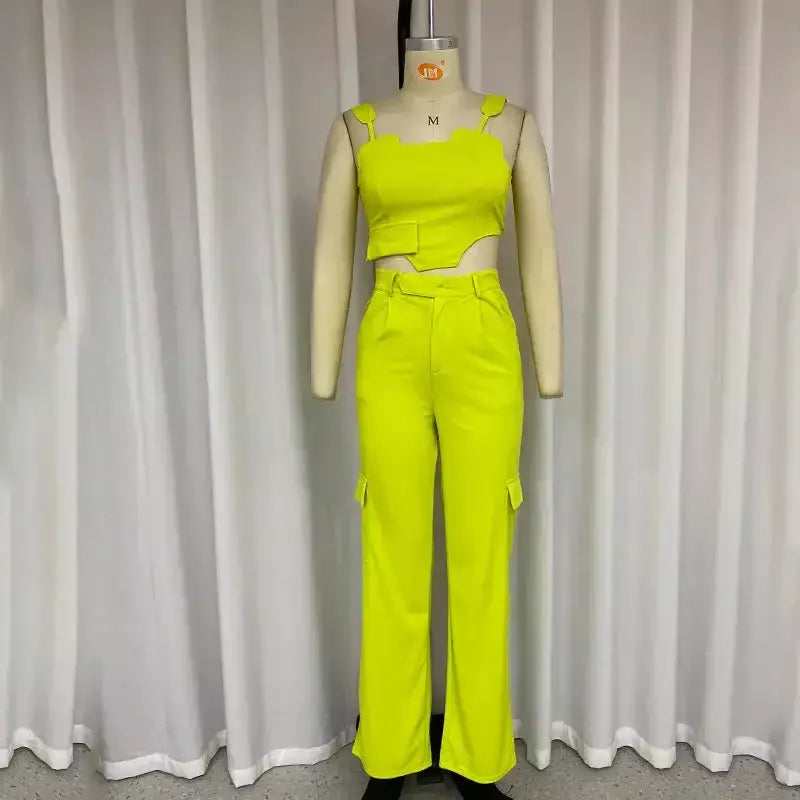 Conjunto Feminino com Top e Calça Pantalona – Moderno e Sofisticado