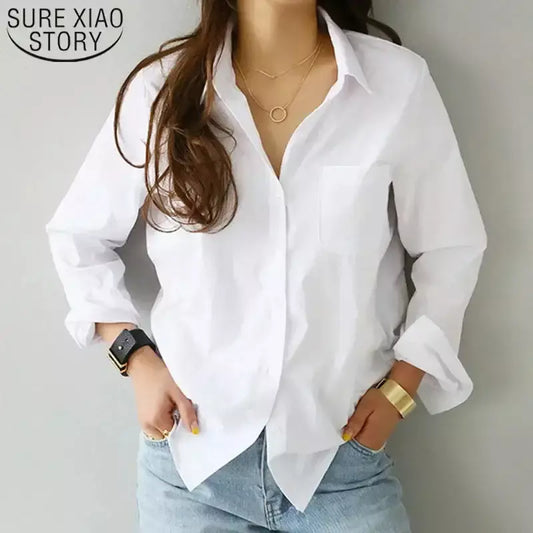 Camisa Feminina Clássica com Bolso Frontal – Versatilidade e Conforto