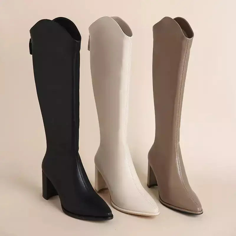 Bota Alta Feminina com Salto Ivy – Estilo e Conforto para Todos os Momentos