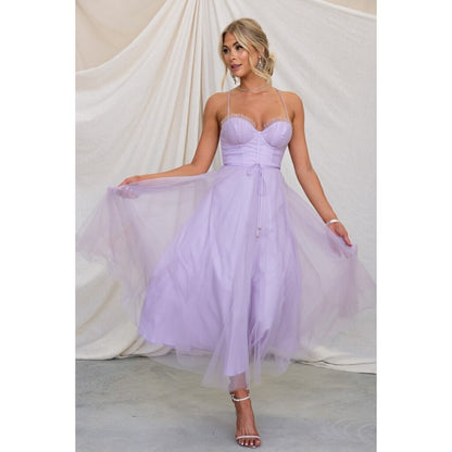 Vestido Midi de Tule com Corpete Estruturado e Alças Finas – Estilo Romântico e Sofisticado