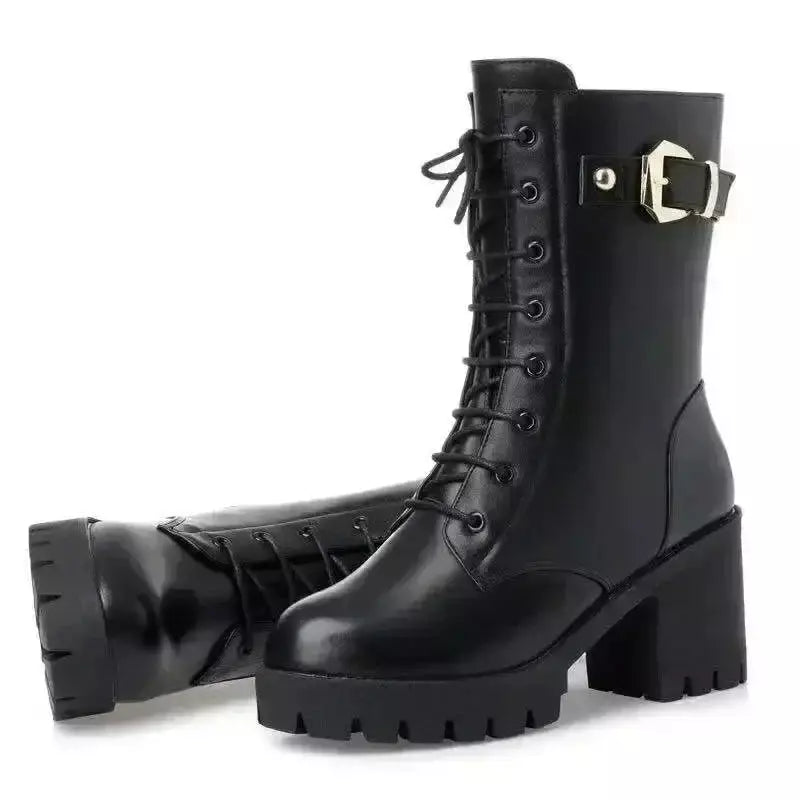 Bota Feminina Preta Cano Médio com Forro de Pelúcia – Conforto e Estilo no Inverno