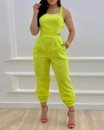 Macacão Feminino Jogger com Alças Largas e Detalhe nas Costas – Estilo Moderno e Conforto em Uma Peça