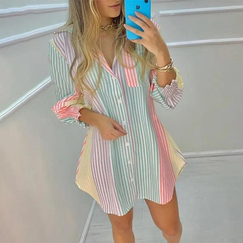 Camisa Alongada Listrada em Tons Suaves – Conforto e Estilo Casual Chic